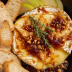 Baked-Brie-and-Preserves