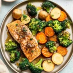 Honey Garlic Sheet-Pan Salmon with Broccoli & Carrots 113 Honey-Garlic-Sheet-Pan-Salmon-with-Broccoli-Carrots-Recipe