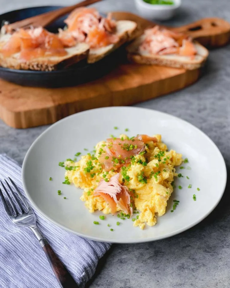Soft-Scrambled-Eggs-with-Smoked-Salmon-Chives-Toast-or-Bagel-Recipe