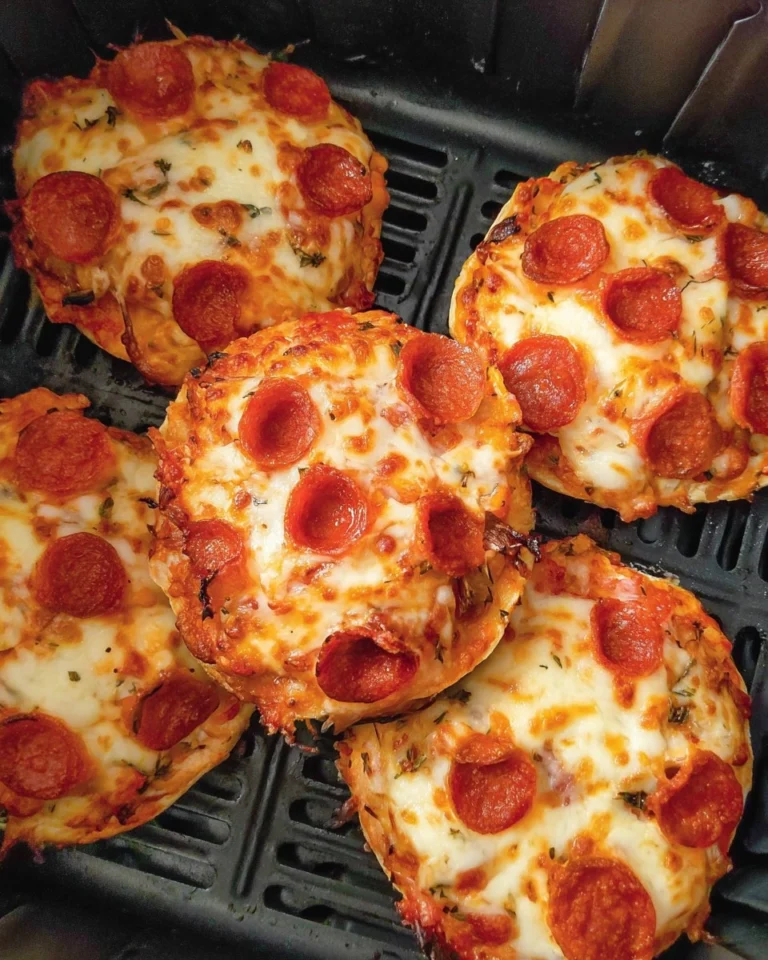 Air-Fryer-Bagel-Pizza-Recipe