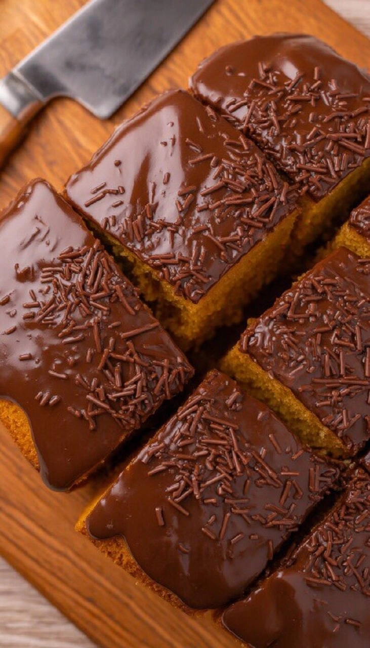 Brazilian Carrot Cake with Chocolate Glaze